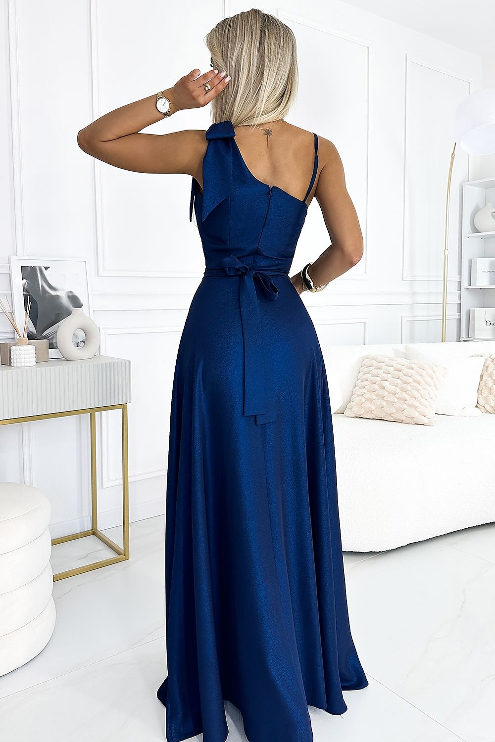 Langes Kleid model 192137 Numoco