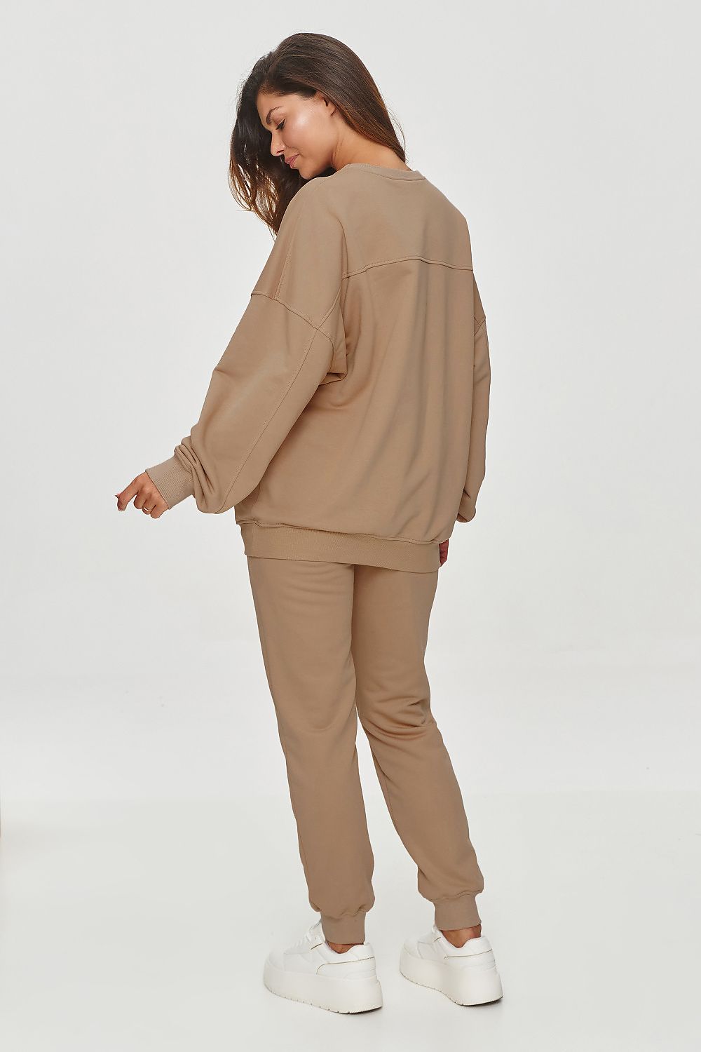 Sweater model 200129 Makadamia