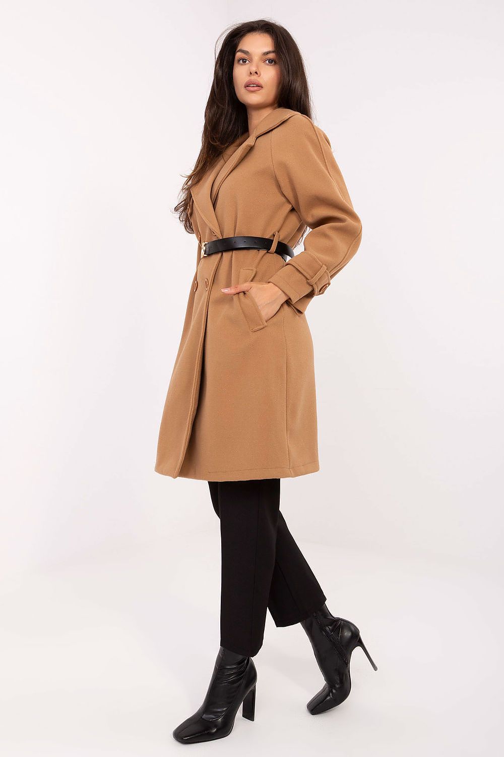 Mantel model 217136 Rue Paris